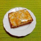 バジルチーズトースト